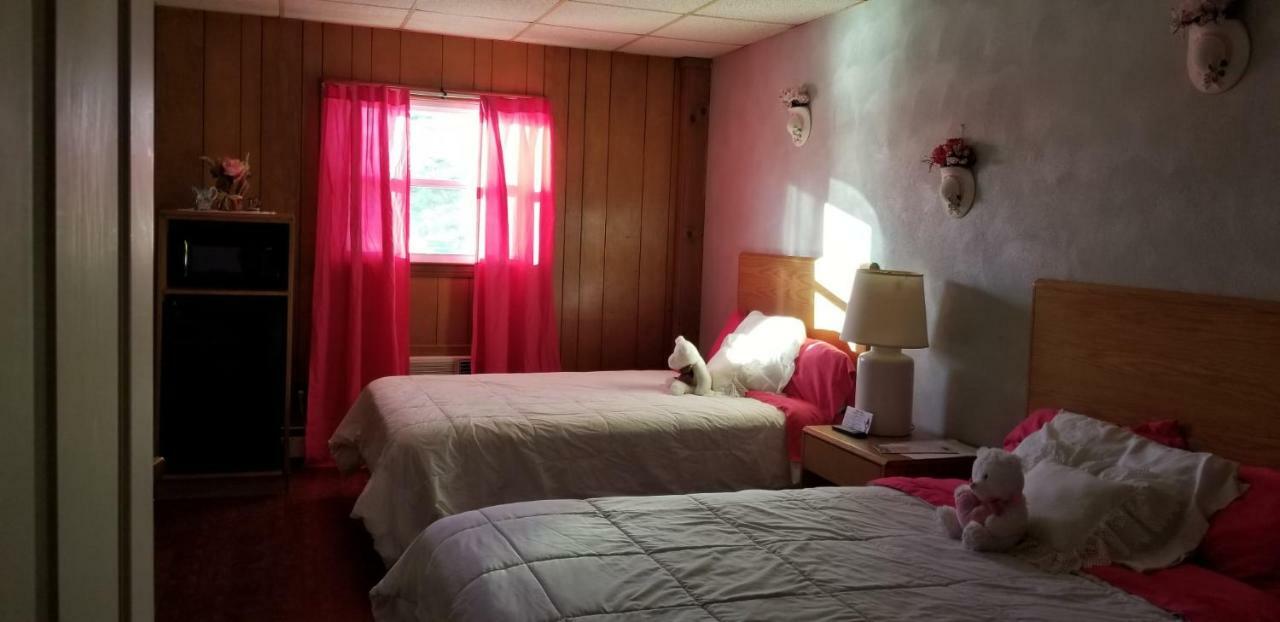 Pittsfield Motor Inn 외부 사진