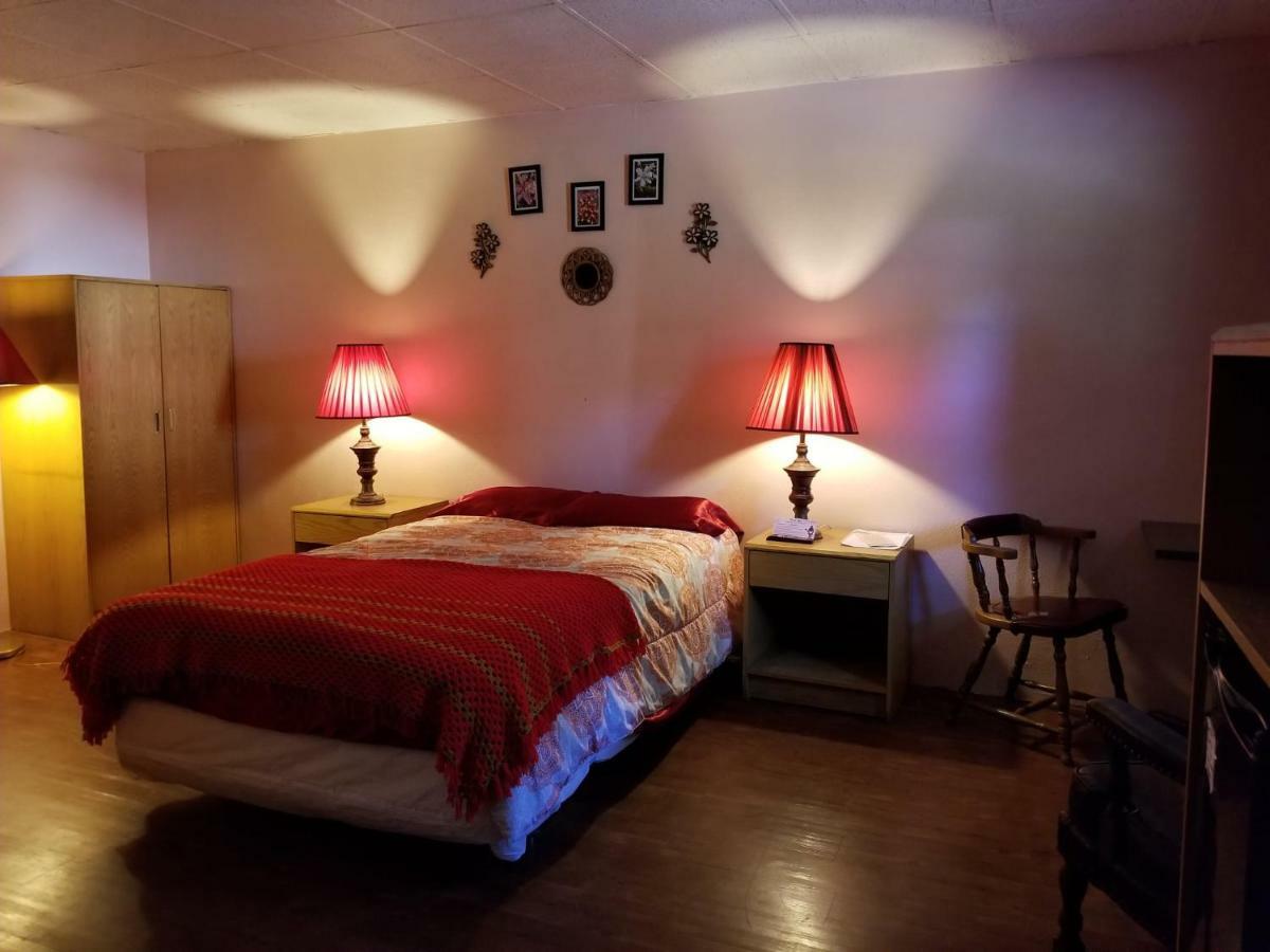 Pittsfield Motor Inn 외부 사진